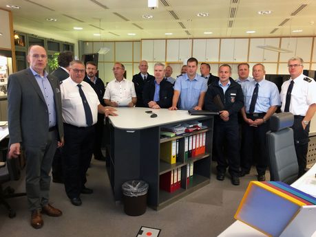 Besuch der Kreisfeuerwehrinspektion in der EWR-Netzleitstelle